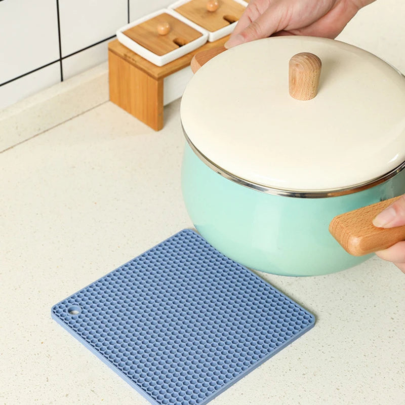 18cm Square Silicone Mat Heat Resistant Potholder Dining Table Placemat Non-slip Pot Holder Cup Coaster Kitchen Accessories