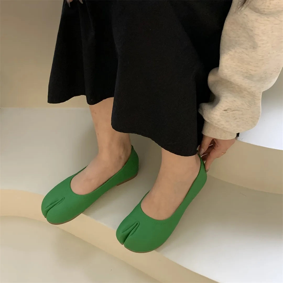 Women Flats Tabi Ninja Shoes Woman Ladies Microfiber Leather Comfy  Flats Split Toe Slippers Soft Bottom Loafers Solid Brief La