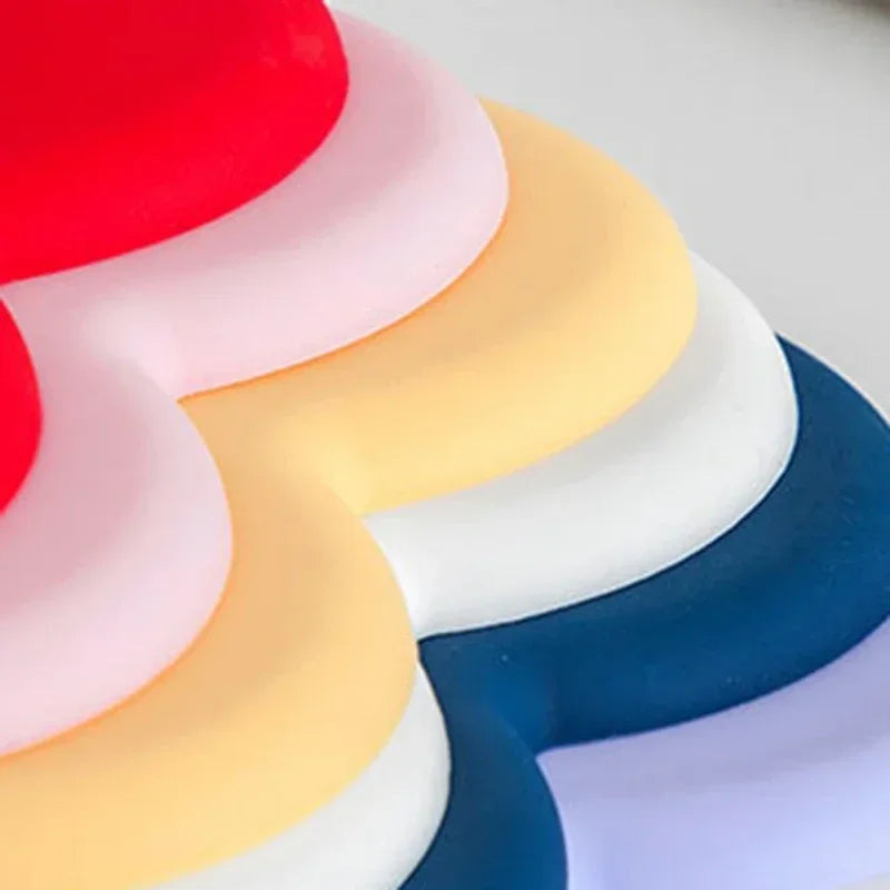 Heat Resistant Silicone Mat Thicker Drink Cup Non-slip Pot Coasters Heart-shaped Placemat Kitchen Accessories Holder Table