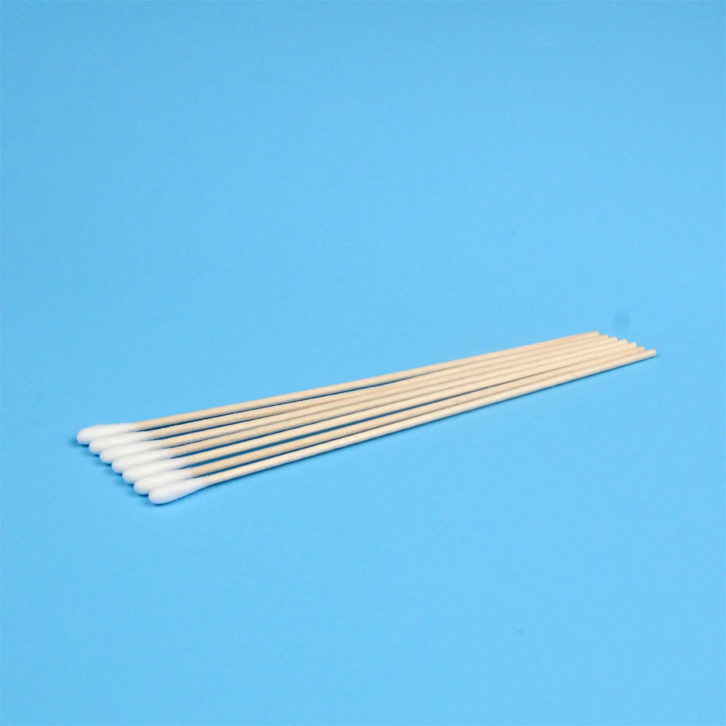 200 pcs Long Wood Cotton Swab Eyelash Extension Tools Medical Ear Care Cleaning Wood Sticks Cosmetic Cotton Swab Cotton Buds Tip