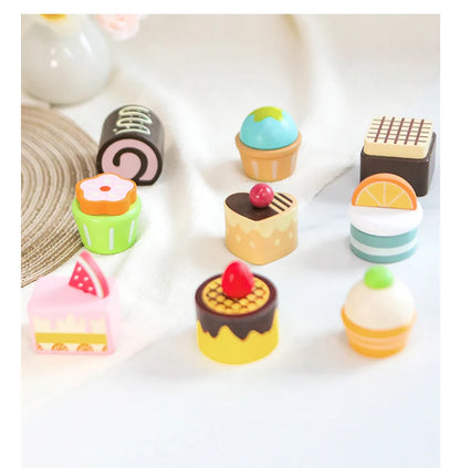 Juego de cocina de madera Montessori con platos y accesorios, ideal como regalo para niños pequeños a partir de 3 años.