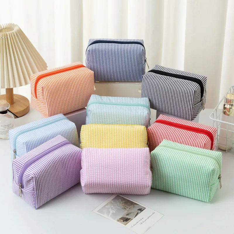 Stripe Seersucker Cosmetic Bag Fashion Women Cosmetic Bag Zipper Storage Makeup Case Traveling Pouch Organizer for Lady