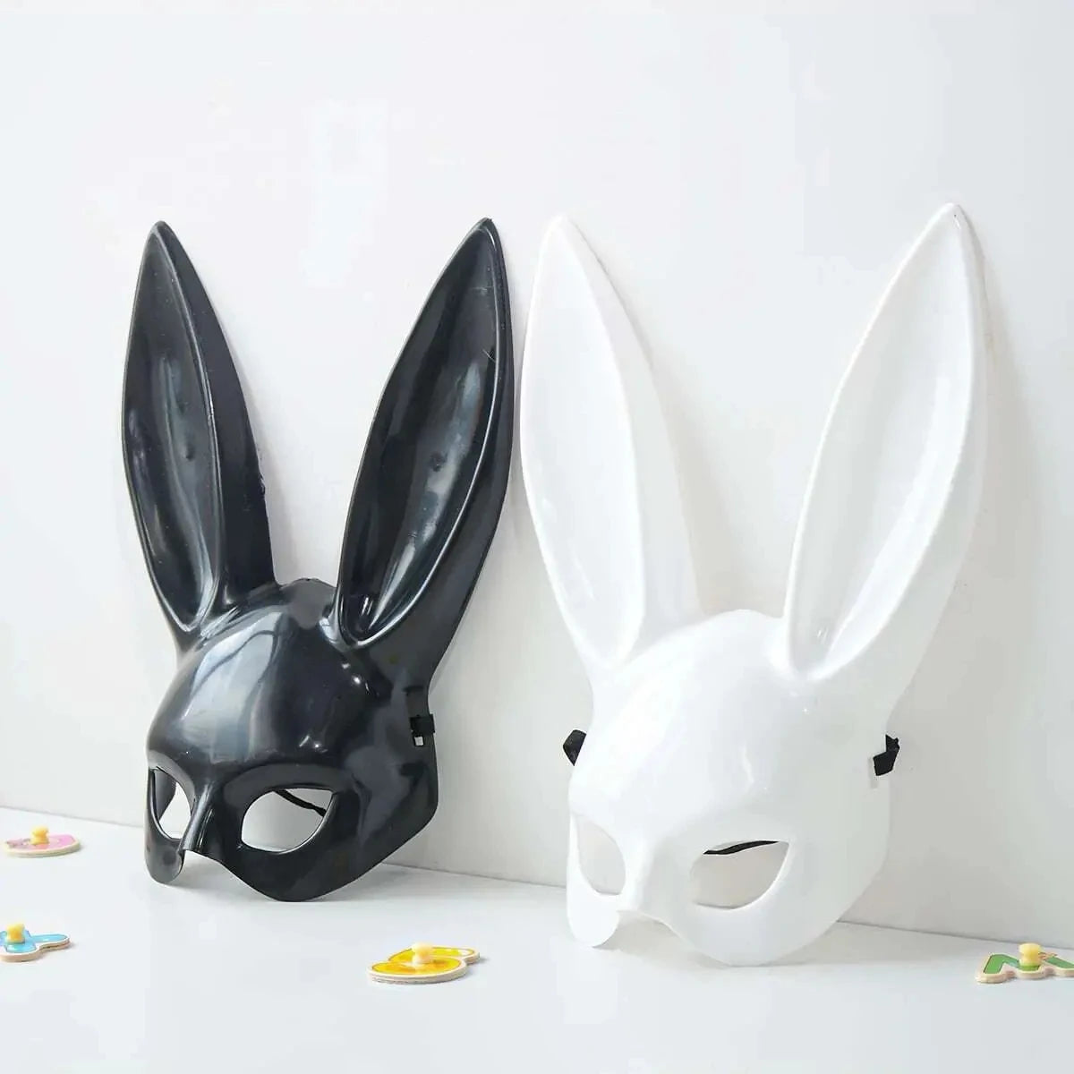 Máscara de Coelho Preta e Branca – Decoração de Festa de Halloween, Fantasia e Cosplay (Orelhas Longas)
