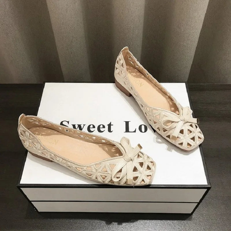 2025 New French Style Bow Flat Sandals Women Geometric Cut-Out Peep-Toe Breathable Summer Beige Shoes for Dresses