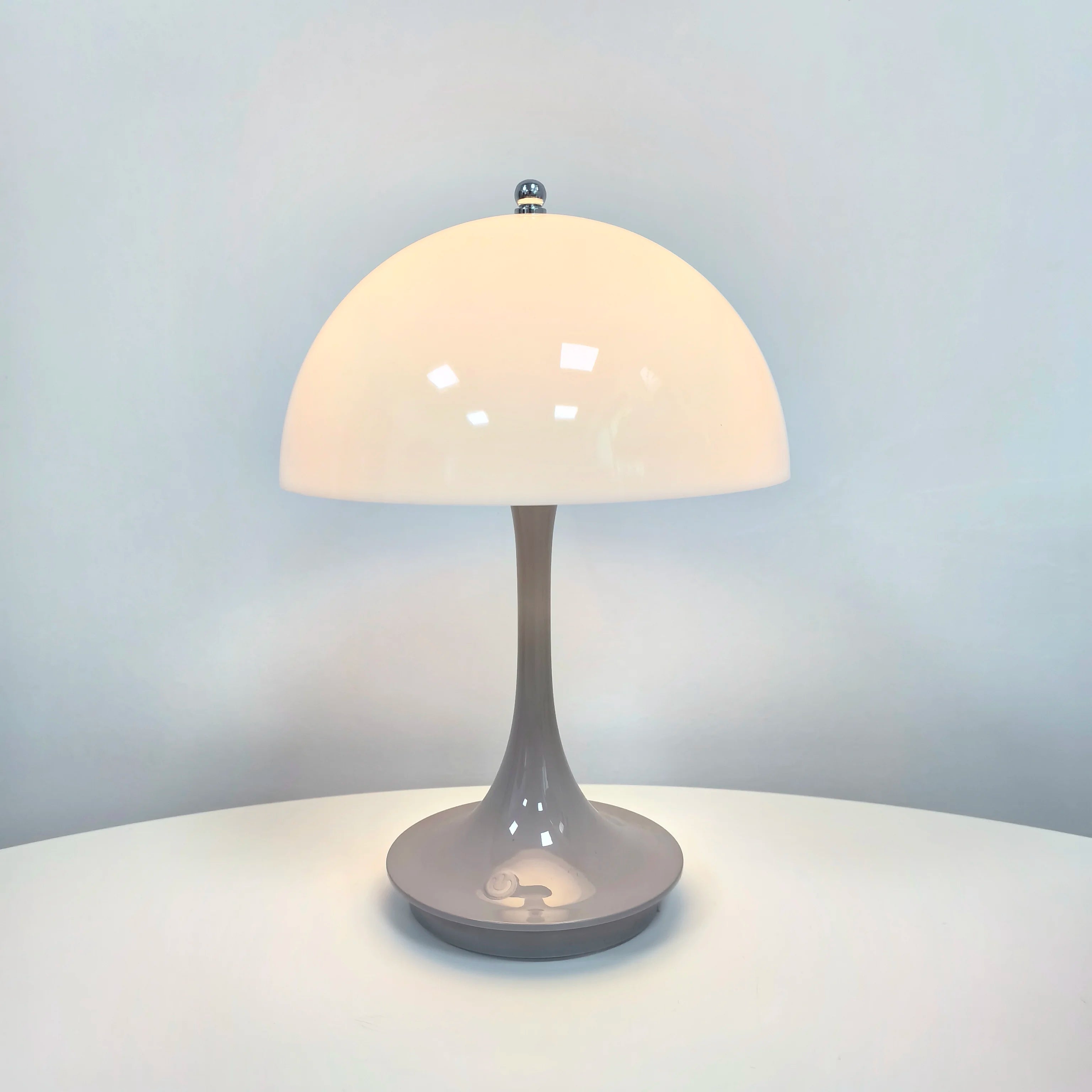 Danish mushroom table lamp Nordic modern high-end atmospheric charging bedroom bedside living room decorative light