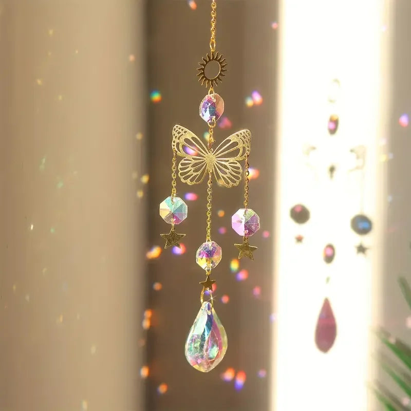 1 atrapasol de cristal con forma de mariposa: prisma de cristal que refleja luces para la decoración del hogar, el jardín y el automóvil.