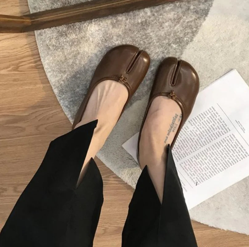 Summer Women's Bowknot Flat Tabi Ninja Shoes Pig Toe Slippers Lazy Person Horse Hoof Shoes Women Split Toe Mocassines Loafers