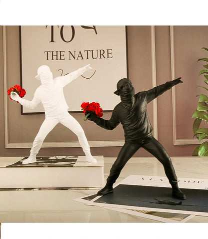 Resin Statues Sculptures Banksy Flower Thrower Statue Bomber Home Decoration Accessories Modern Ornaments Figurine Collectible