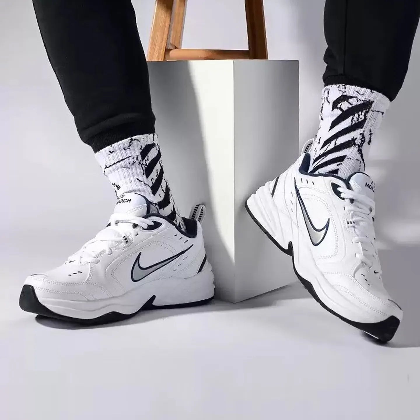 Nike Men's Shoes Air Monarch Iv Lightweight Casual Sports Shoes Breathable Cushioning Running Shoes