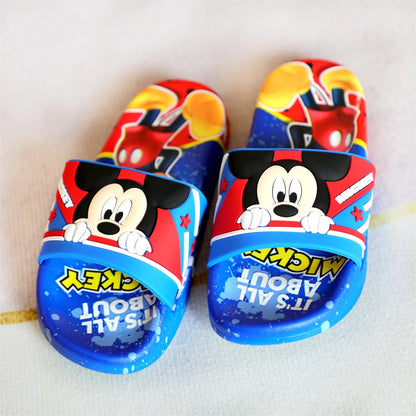 Nuevas sandalias de verano para niños, con dibujos de Minnie, zapatos de suela suave para niños y niñas, zapatillas antideslizantes, aptas para todas las estaciones.