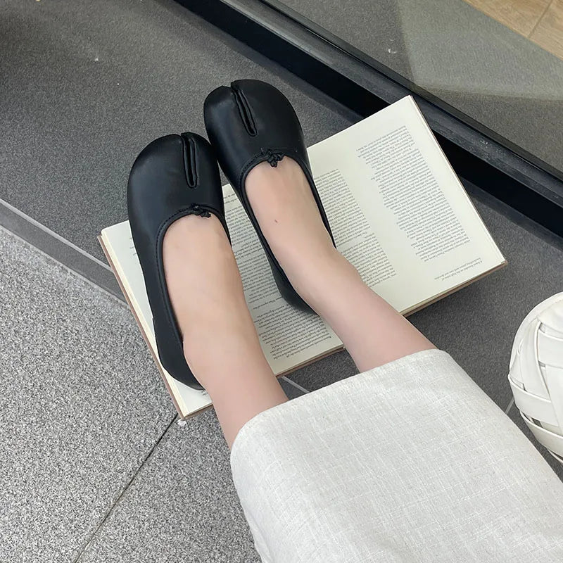Women Flats Tabi Ninja Shoes Woman Ladies Microfiber Leather Comfy  Flats Split Toe Slippers Soft Bottom Loafers Solid Brief La