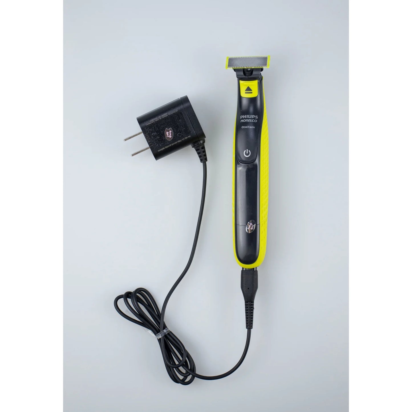 Afeitadora Philips Norelco OneBlade QP2520/70, recortadora y afeitadora eléctrica, sin caja original,