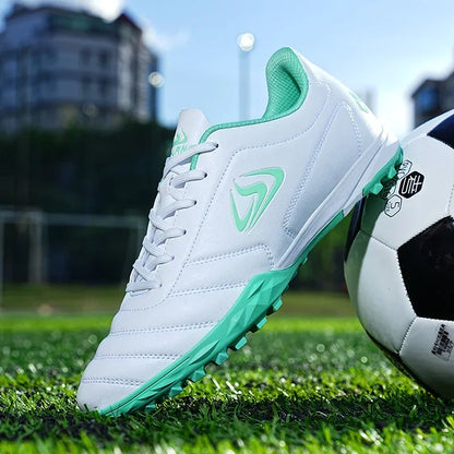 Botas de fútbol profesionales para hombre, zapatillas de fútbol para adultos, botas de fútbol sala ultraligeras, antideslizantes y resistentes al desgaste.