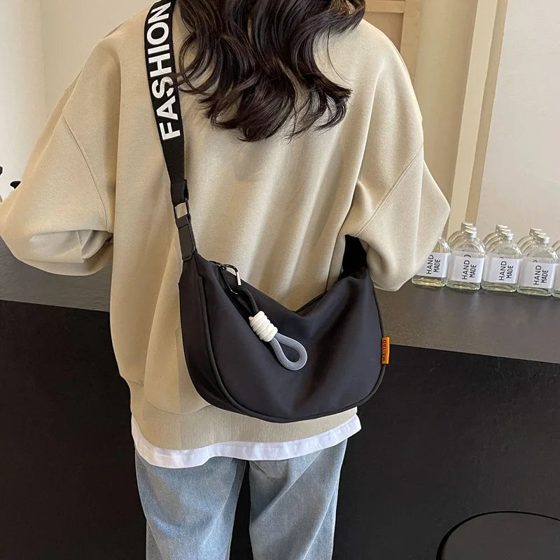 2024 New Fashion Crossbody Bag Simple Wide Shoulder Strap Design Single Shoulder Bag Original Style Commuting Dumpling Women's Bag