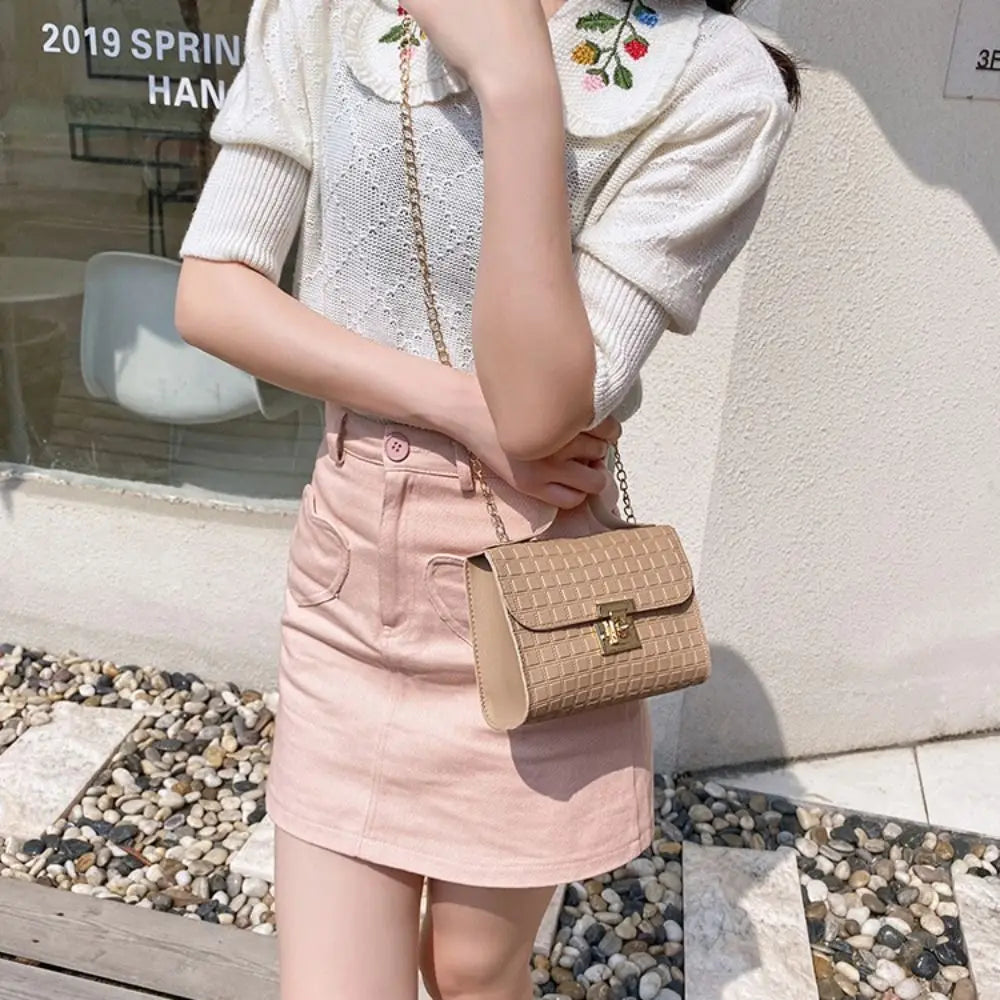 Minimalist PU Leather Chain Shoulder Bag High-Capacity Underarm Handbag Single Shoulder Bag Tote Bag Female Crossbody Bag