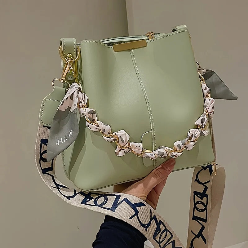 New Fashion Women's Shoulder Bag Large Capacity Ribbon Chain Bucket Bag Crossbody Bag for Daily Commuting