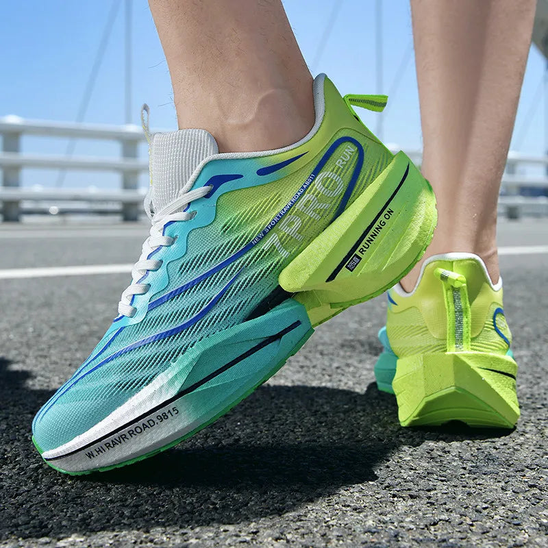 Men's Running Shoes Breathable Comfortable Outdoor Sports Shoes Fashionable Thick Soled Casual Tennis Shoes for Men