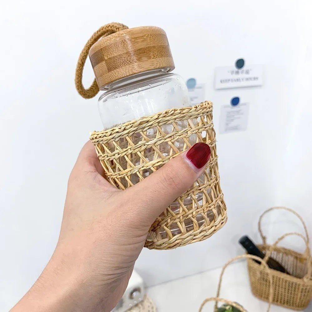 High Quality Handmade Straw Woven Basket with Handle Picnic Props Storage Basket Ornaments Tea Cup Cover