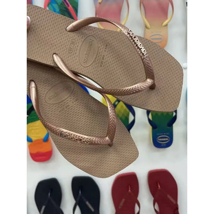 Women Flip Flops Luxury Designer Slippers Stylish Slippers for Outdoor Travel on The Beach Summer Flat Sandals zapatos de mujer