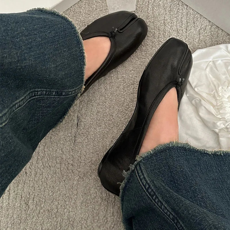 Fashion Soft Leather Split Toe Women Tabi Ballet Flats Spring Autumn Comfortable Walking Lazy Loafers Casual Girls Dance Shoes