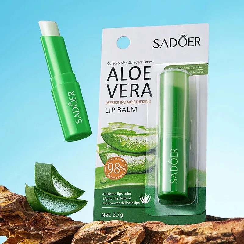 Bálsamo labial de aloe vera. Nutritivo, refrescante, hidratante y humectante. Previene el agrietamiento y repara los labios. Suave y no irrita.