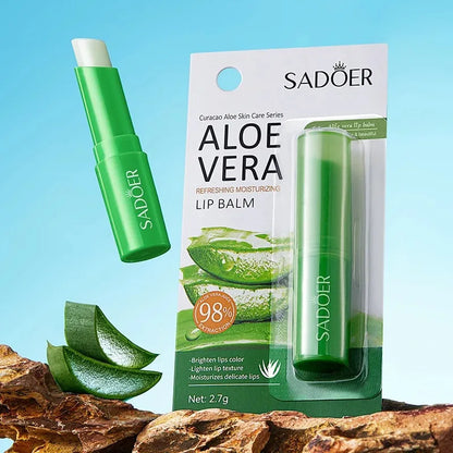 Bálsamo labial de aloe vera. Nutritivo, refrescante, hidratante y humectante. Previene el agrietamiento y repara los labios. Suave y no irrita.