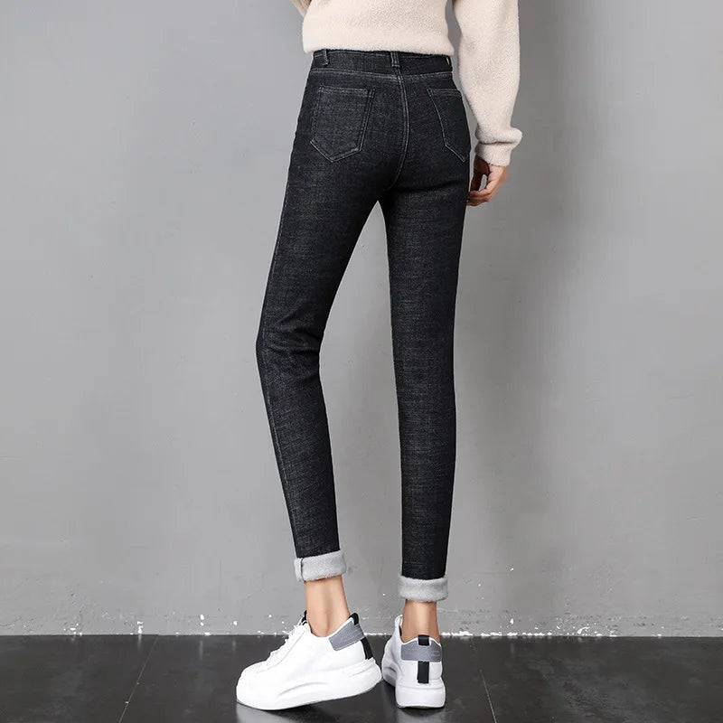 2023 Mujeres Jeans Térmicos Invierno Nieve Cálido Felpa Elástico Jeans Señora Skinny Espesar Polar Denim Pantalones Largos Retro Lápiz Pantalones