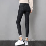 2023 Mujeres Jeans Térmicos Invierno Nieve Cálido Felpa Elástico Jeans Señora Skinny Espesar Polar Denim Pantalones Largos Retro Lápiz Pantalones