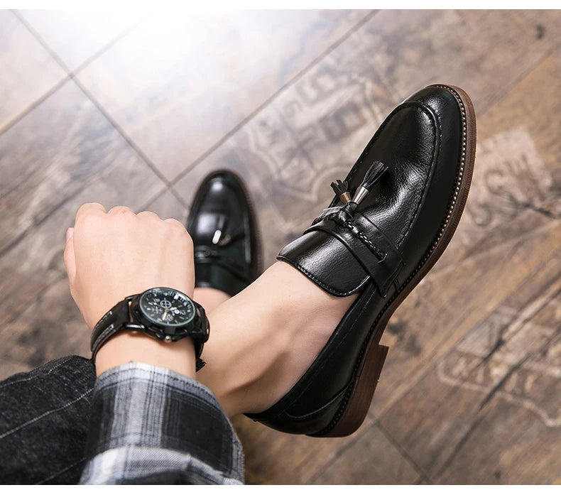 Pointed casual moccasins for men fringed slip-on men's shoes Beef soles bean boat shoes Fashion hair stylist fashion shoes