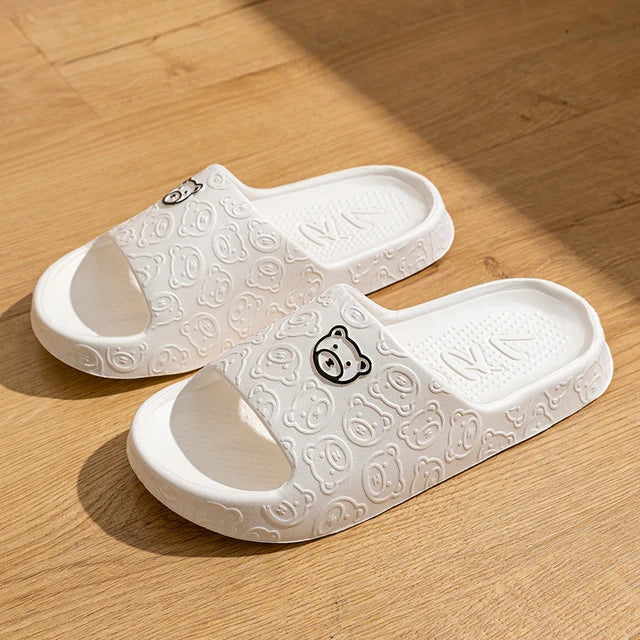 Cartoon bear print slippers for men and women, indoor soft sole slides, EVA bathroom, summer outdoor cool shoes for couple, fashion 