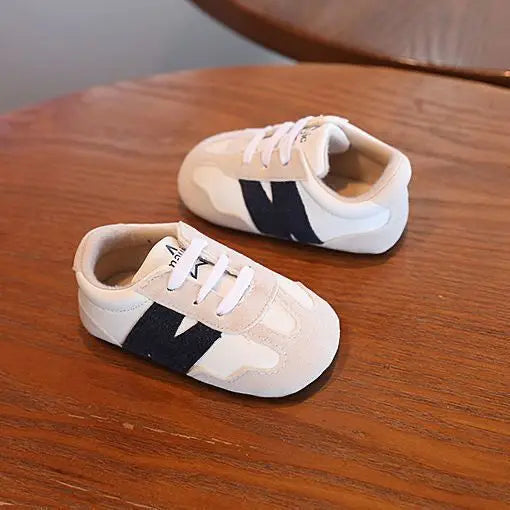 Zapatillas clásicas para bebés recién nacidos con letras entrelazadas, calzado informal antideslizante para caminar, para niños y niñas de 0 a 18 meses