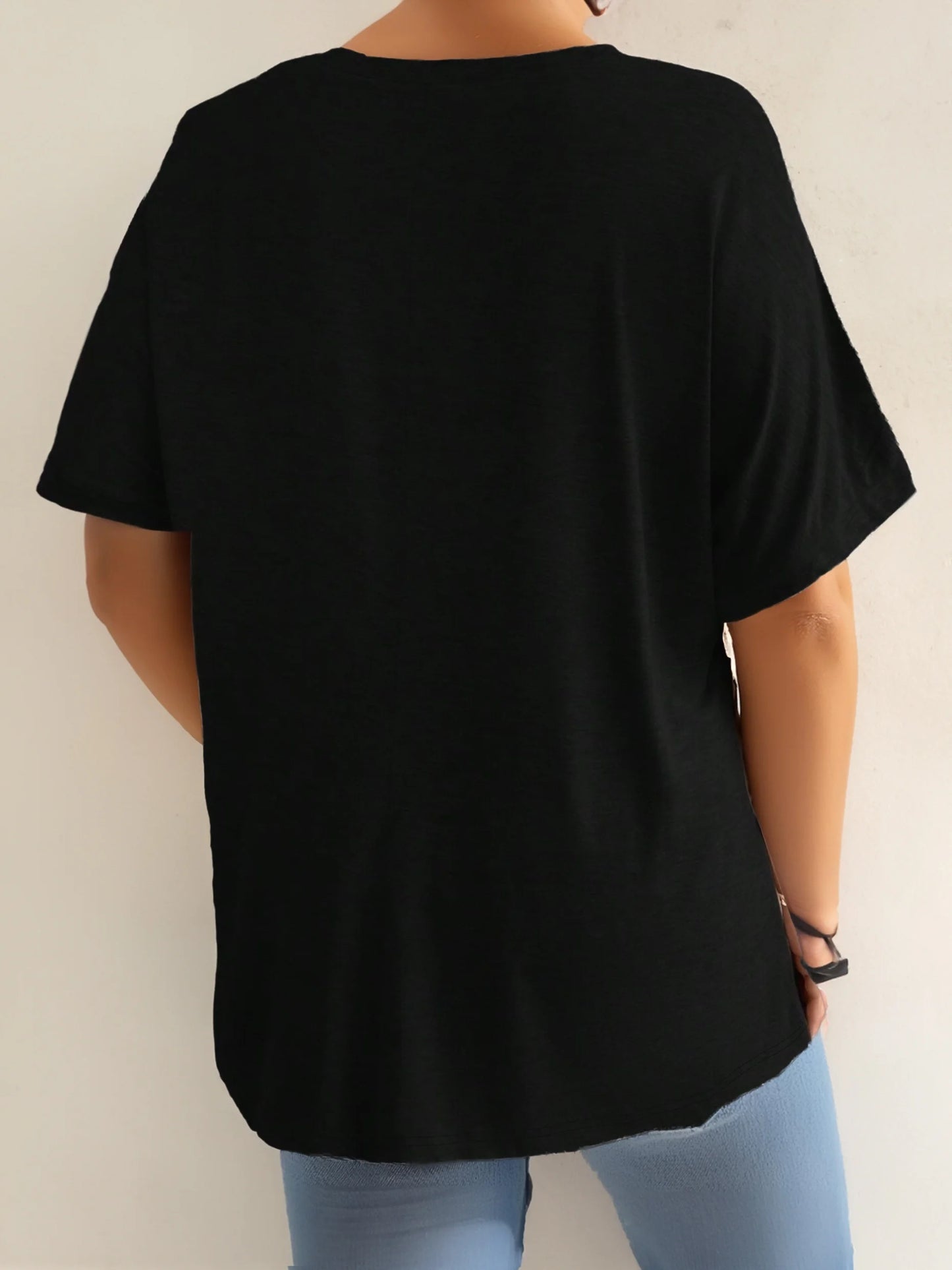 Camiseta de manga curta com decote em v feminina com bolsos frontais, top confortável e elegante, plus size, casual