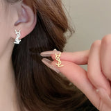Pendientes de letras de acero inoxidable 