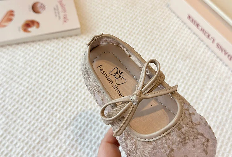 2026 Summer Kids Shoes Girls Sandals Lace Floral Princess Shoes Children Soft Sole Flat Party Dress Breathable Shoes