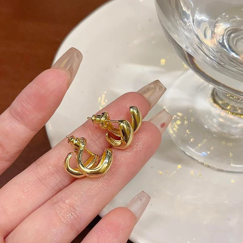 Blue Heart Shaped Zircon Long Tassel Gold Color Ear Wire for Women Elegant Exquisite Temperament Ladies Wedding Party Jewelry