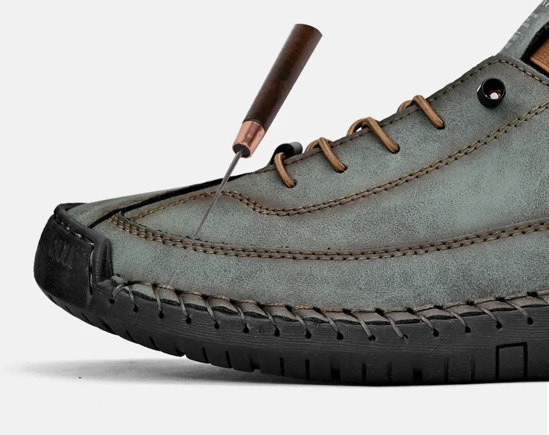 Handmade Leather Men's Casual Slip-On Loafers Breathable Leather Shoes Men's Flat Fashion Moccasins Tooling Shoes Plus Size