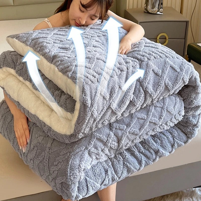 Blanket  Heavyweight Winter Comforter Ultra-Soft Plush Thickened Quilt Beige-Friendly Bedding Warmth Machine-Washable Luxury
