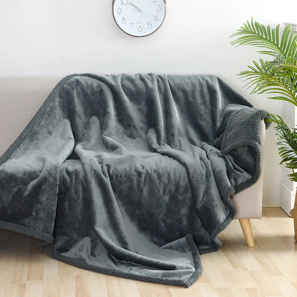 Winter Warm Thickened King Size Blanket 100% Waterproof and Stain Resistant - Cozy Shaggy Blanket for Couples, Romantic Blanket