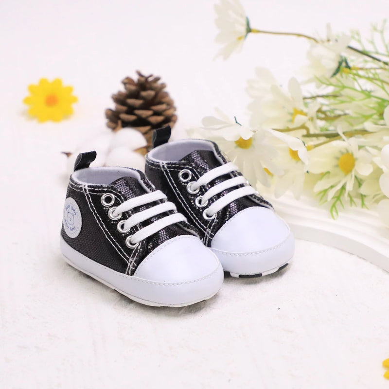 Zapatillas de lentejuelas modernas y cómodas para bebés, ligeras y antideslizantes, ideales para caminar en interiores y exteriores, primavera y otoño.