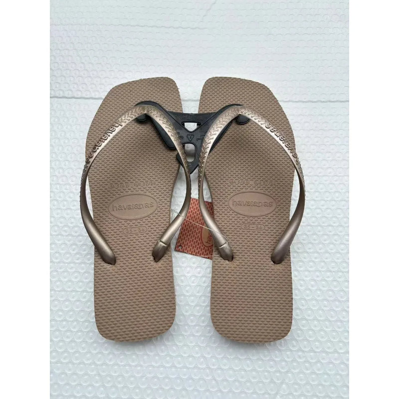 Women Flip Flops Luxury Designer Slippers Stylish Slippers for Outdoor Travel on The Beach Summer Flat Sandals zapatos de mujer