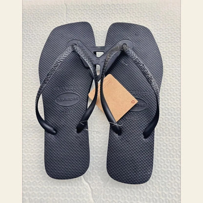 Women Flip Flops Luxury Designer Slippers Stylish Slippers for Outdoor Travel on The Beach Summer Flat Sandals zapatos de mujer