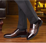 2025Men's Leather Shoes Sharp Pointed Outdoor Anti Slip Flat Fashion Business Zipper Footwear Casual Comfort Male Shoes