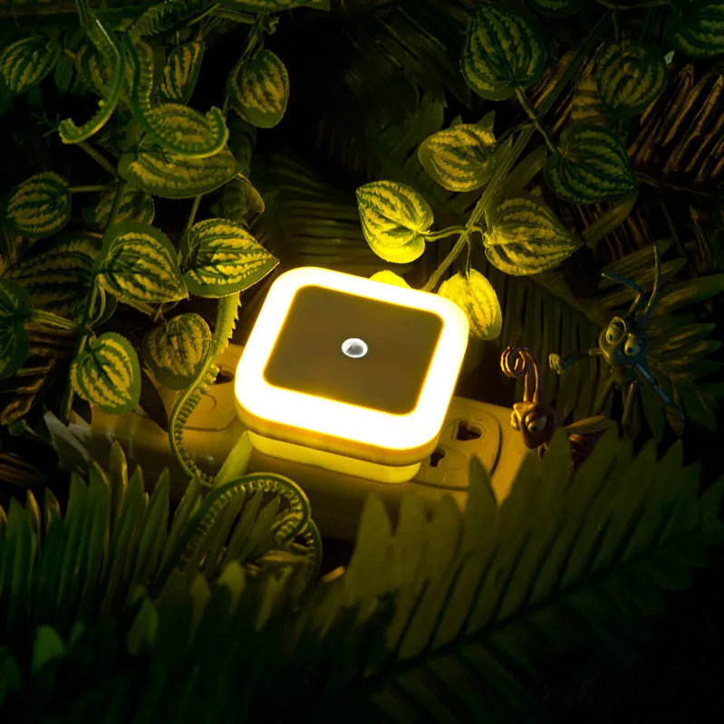 Luz Noturna LED Sem Fio com Sensor – Mini Luz de Tomada (Padrão UE/EUA) para Decoração e Iluminação de Quartos (Infantil e Adulto) e Salas