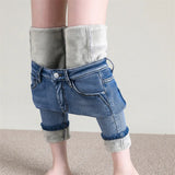 Women's Thermal Jeans Winter Snow Warm Plush Stretch Jeans Lady Skinny Thick Fleece Denim Long Pants Retro Blue Pencil Trousers