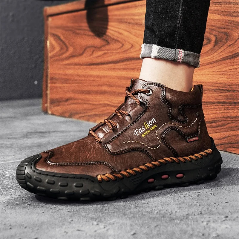 Zapatillas informales de cuero vulcanizado de alta calidad para hombre, zapatos planos de diseño, cómodos, antideslizantes, para caminar, correr y trotar, 2024