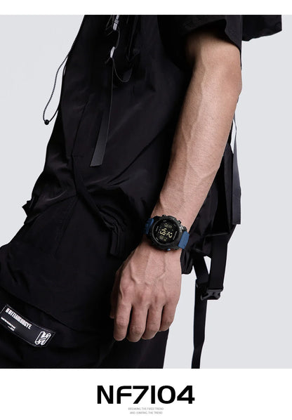NAVIFORCE - Reloj de pulsera digital LCD para hombre, deportivo, resistente al agua hasta 50 m, con correa de silicona, informal, electrónico