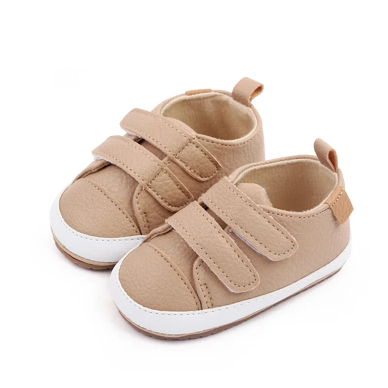 Zapatillas informales para bebé, primavera y otoño, suela suave de PU y TPR, antideslizantes, de alta calidad, superventas, 2023, nueva moda para niños pequeños de 0 a 12 meses.