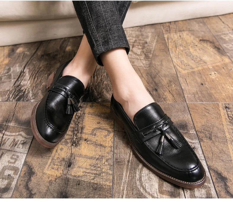 Pointed casual moccasins for men fringed slip-on men's shoes Beef soles bean boat shoes Fashion hair stylist fashion shoes