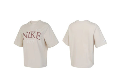 NIKE 2024 AS W NSW TEE CLASSICS BOXY - Pantalón corto sin cuello para mujer TFQ661-104