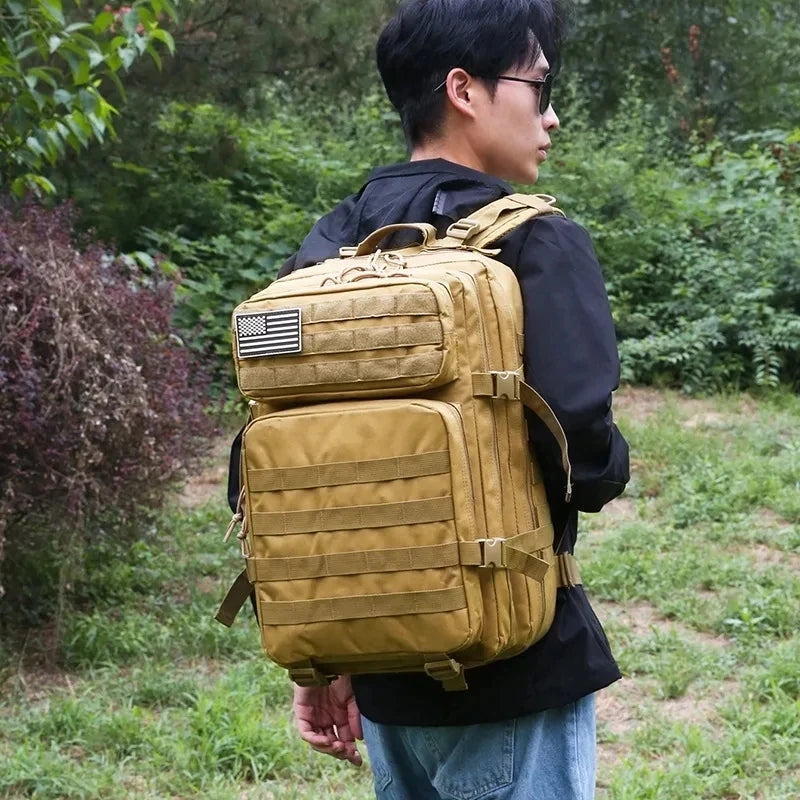 Bolsa de Montañismo de camuflaje al aire libre, mochila de viaje deportiva para hombres y mujeres, mochila de 45L, bolsa de senderismo, equipo de Camping
